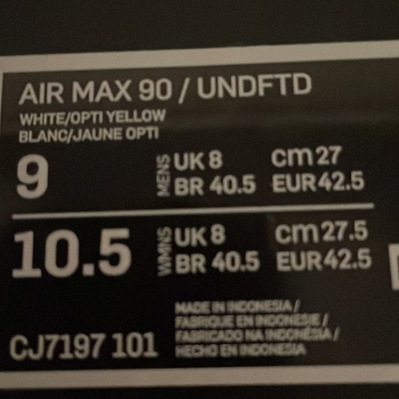 Nike x Undefeated Air Max 90 - Picture 7 of 7